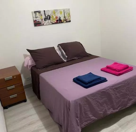 Plain Pied Climatisé Piscine Idéalement Situé