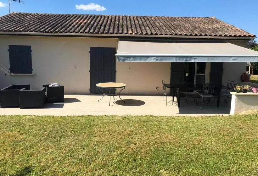 Plain Pied Climatisé Piscine Idéalement Situé