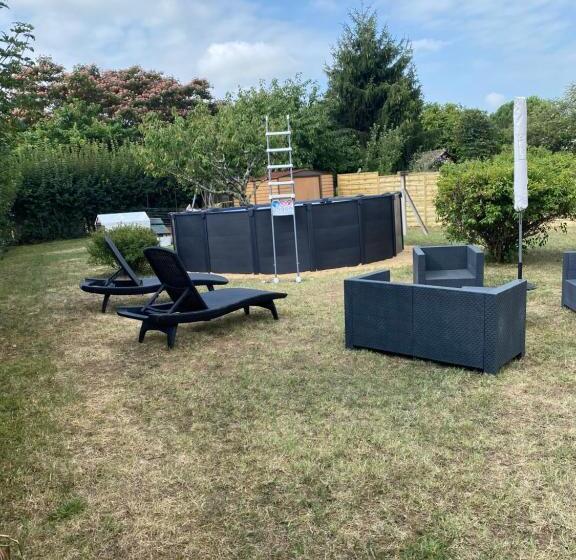 Plain Pied Climatisé Piscine Idéalement Situé