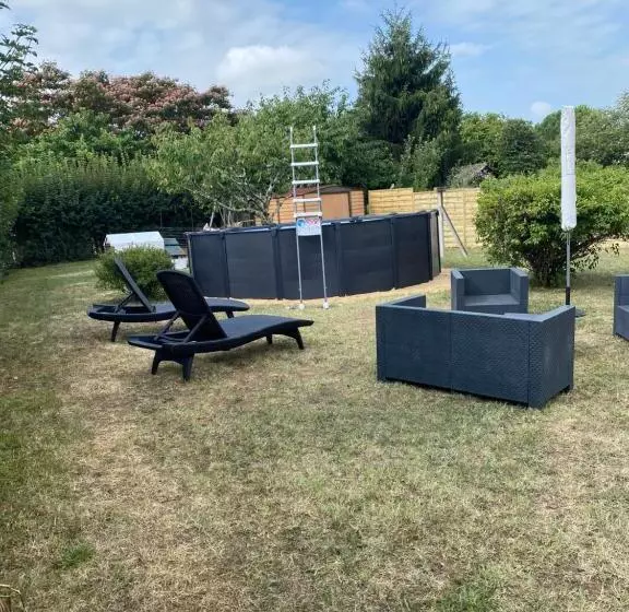 Plain Pied Climatisé Piscine Idéalement Situé