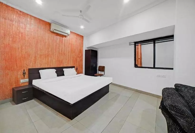Capital O Convivial Hotel Amit Regency