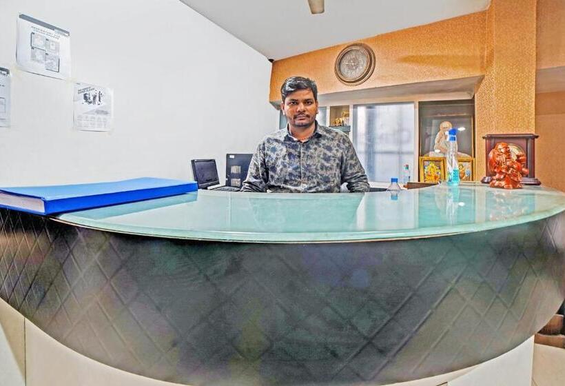 Capital O Convivial Hotel Amit Regency