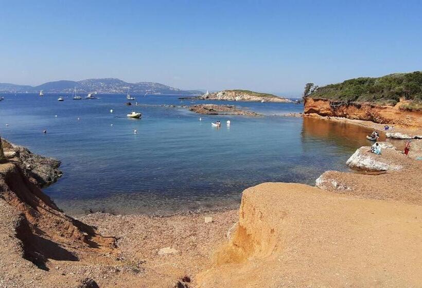 Charmant Studio Neuf à 150m De La Mer