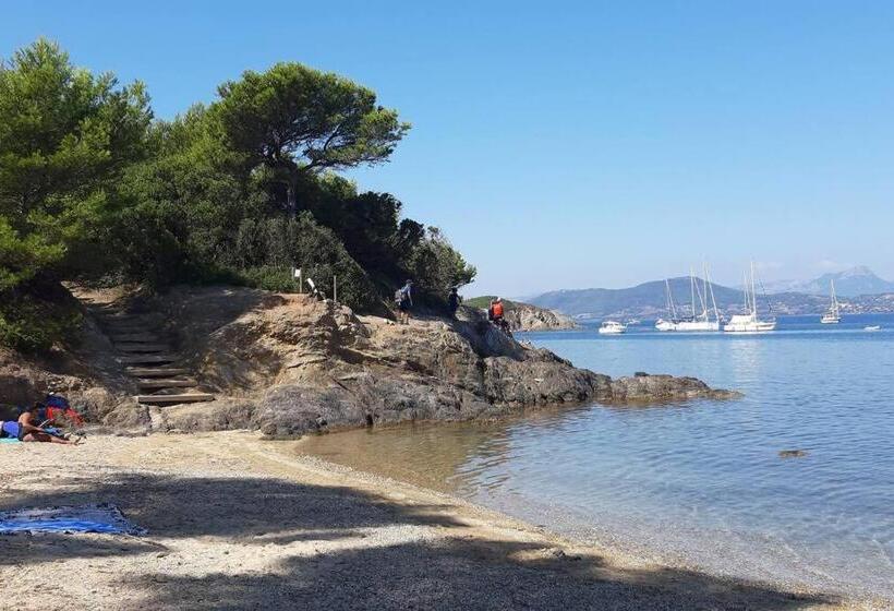 Charmant Studio Neuf à 150m De La Mer