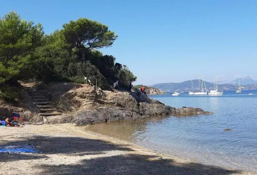 Charmant Studio Neuf à 150m De La Mer