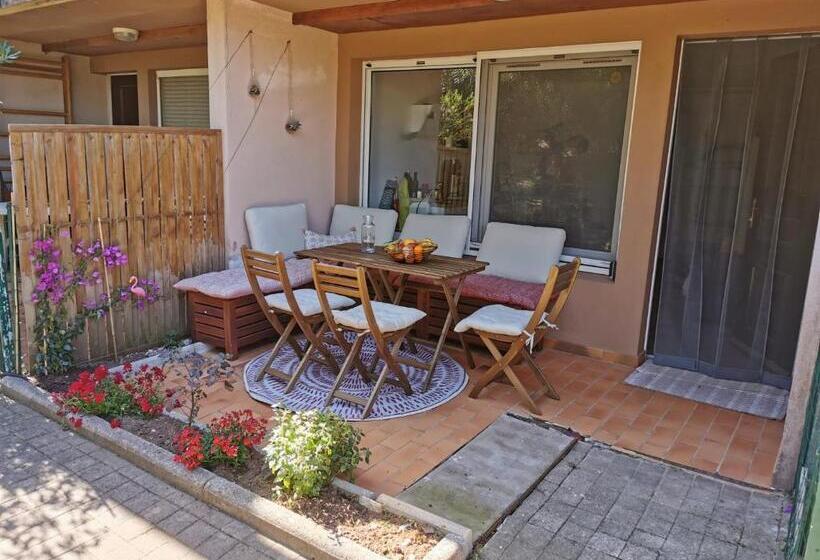 Charmant Studio Neuf à 150m De La Mer