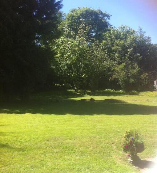 Charming Cottage Within Farmhouse