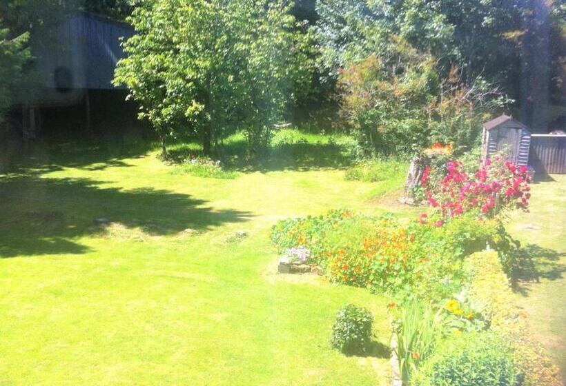 Charming Cottage Within Farmhouse