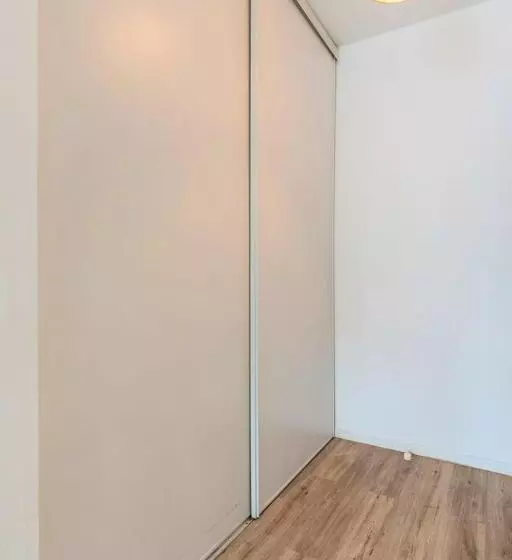 Europe/flandres Stations Apartment With Balcony!