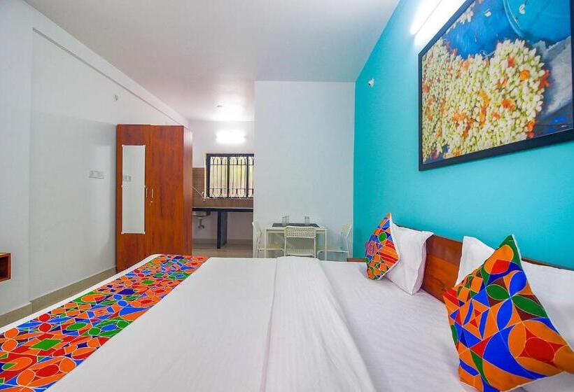 בית מלון כפרי Fabescape Sk Studios With Pool & Gym, Arpora