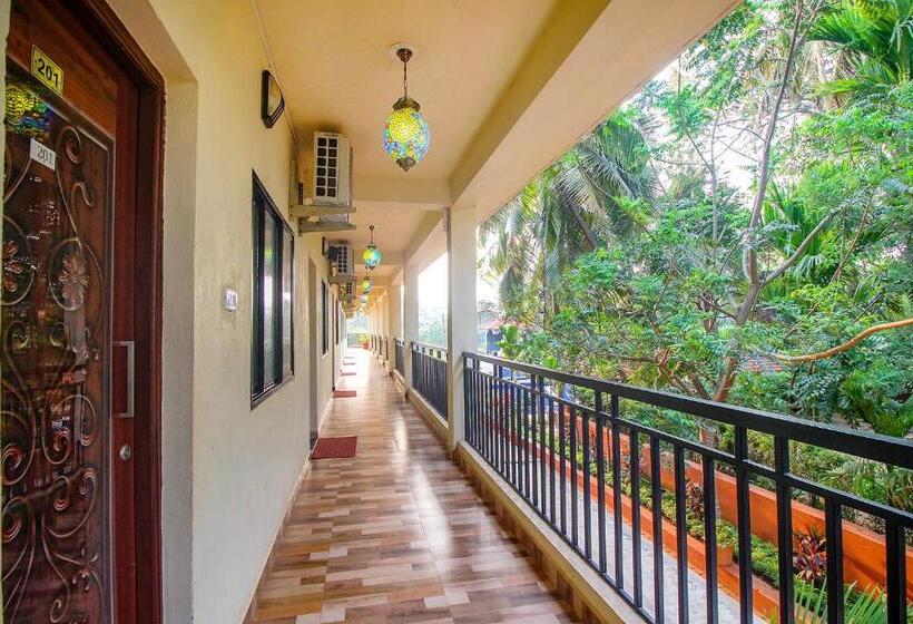 בית מלון כפרי Fabescape Sk Studios With Pool & Gym, Arpora