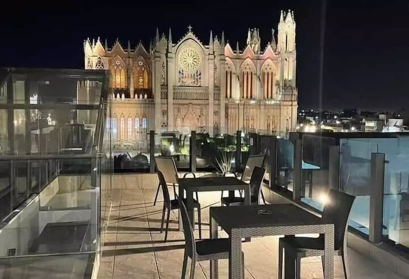 Hotelli La Casa Mia Leon
