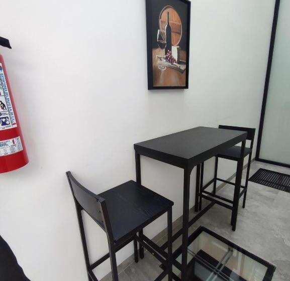 هتل La Casa Mia Leon