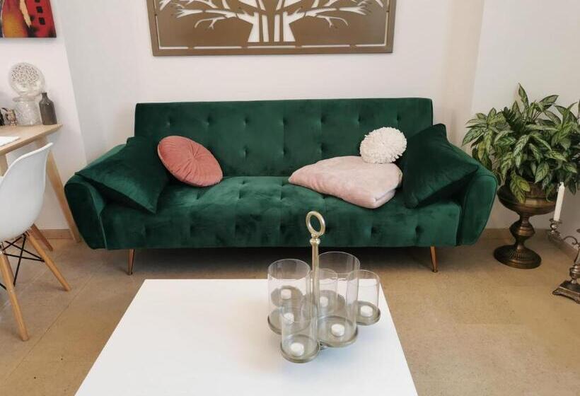 Lovely 1 Bedroom Apartment Close To The Centre