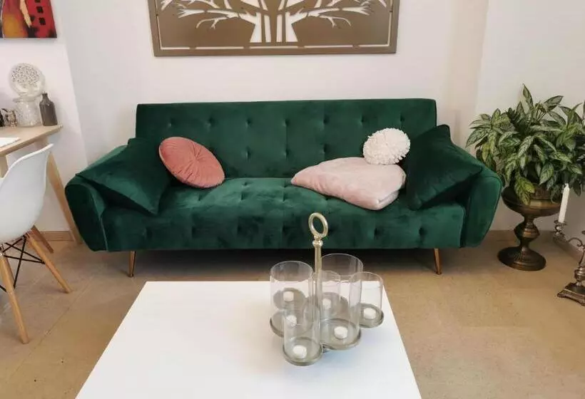 Lovely 1 Bedroom Apartment Close To The Centre