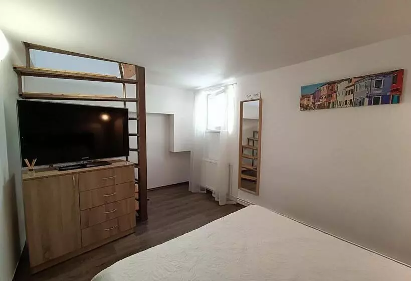 Lovely 1 Bedroom Apartment Close To The Centre