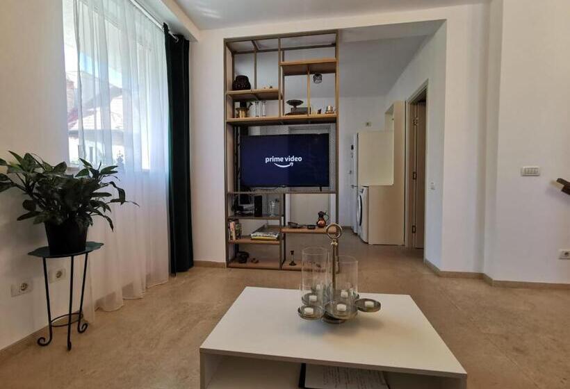 Lovely 1 Bedroom Apartment Close To The Centre