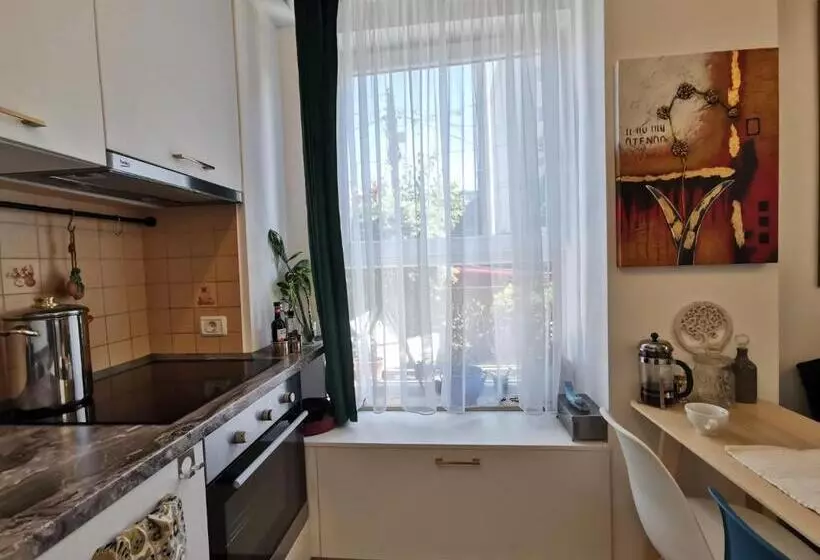 Lovely 1 Bedroom Apartment Close To The Centre