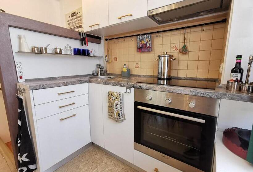 Lovely 1 Bedroom Apartment Close To The Centre