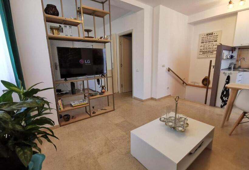 Lovely 1 Bedroom Apartment Close To The Centre