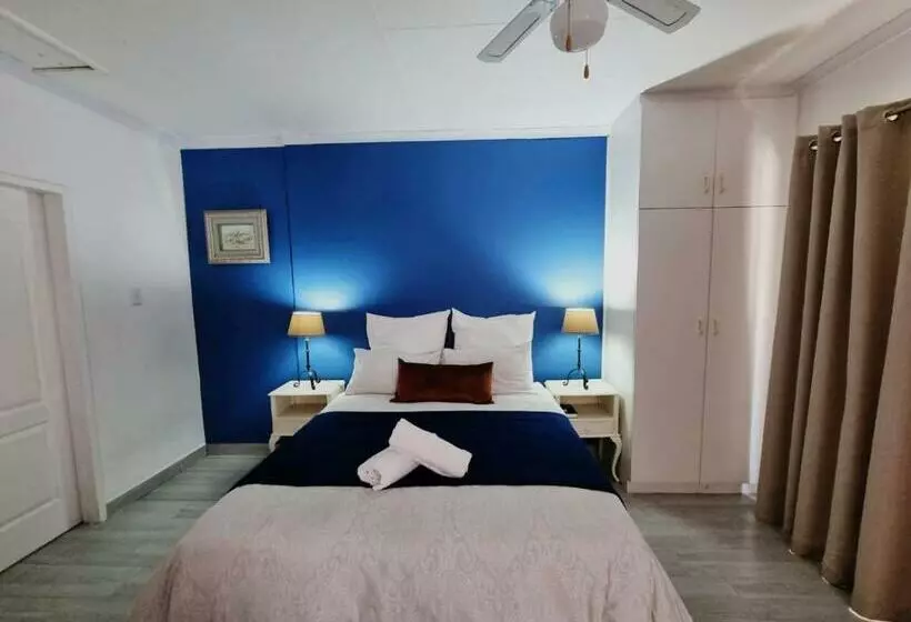 ペンション The Noble Dew Guest House