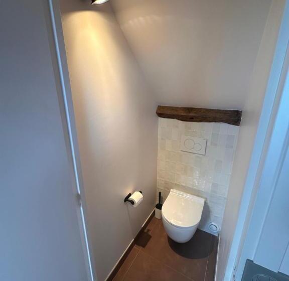 Nid D Amour Sous Les Toits !