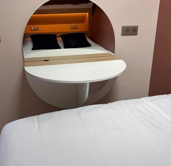 Nid D Amour Sous Les Toits !