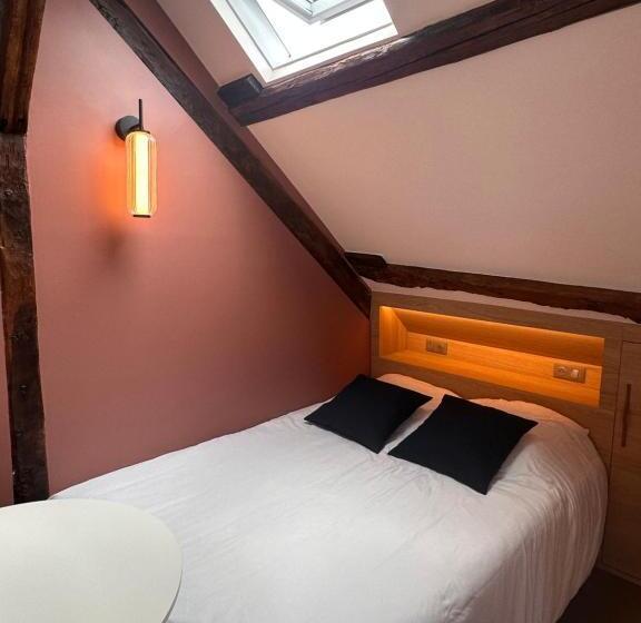 Nid D Amour Sous Les Toits !