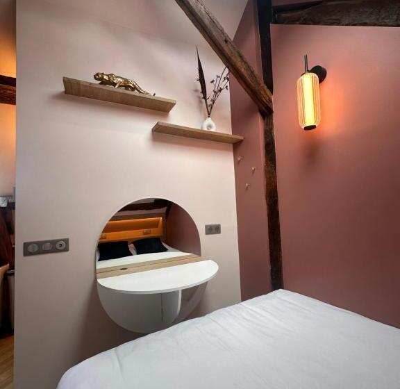 Nid D Amour Sous Les Toits !