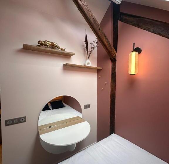 Nid D Amour Sous Les Toits !