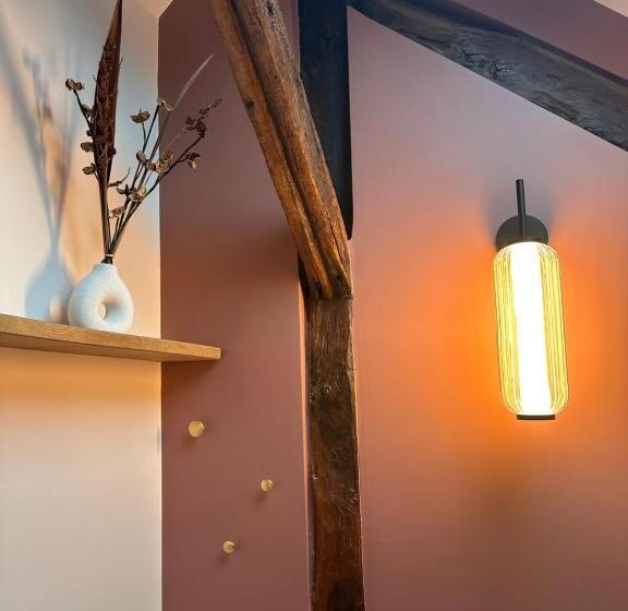 Nid D Amour Sous Les Toits !