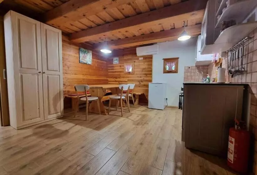 Počitniška Hišica žagar