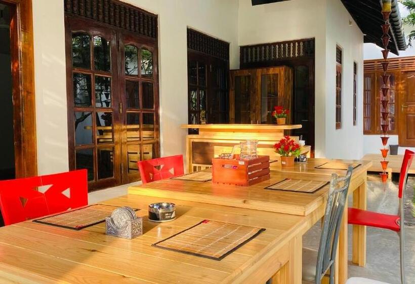 Kiara Sands Hotel Mirissa