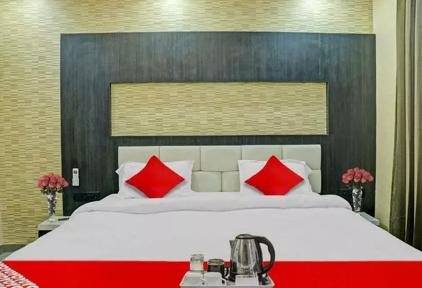 Hotelli Oyo 86812 Oxy Kings Inn