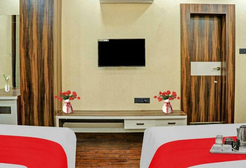 בית מלון כפרי Oyo 86812 Oxy Kings Inn