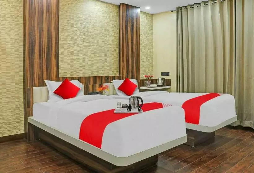 Hotelli Oyo 86812 Oxy Kings Inn