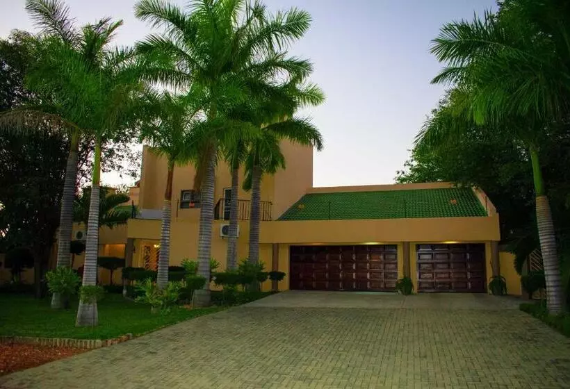 Majatalo Tengo Guest House