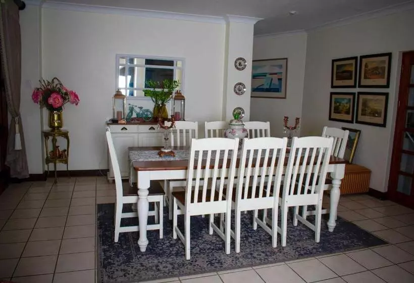 Majatalo Tengo Guest House