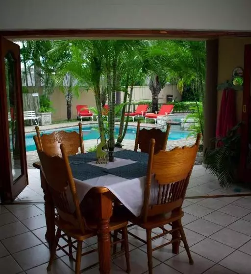 Majatalo Tengo Guest House