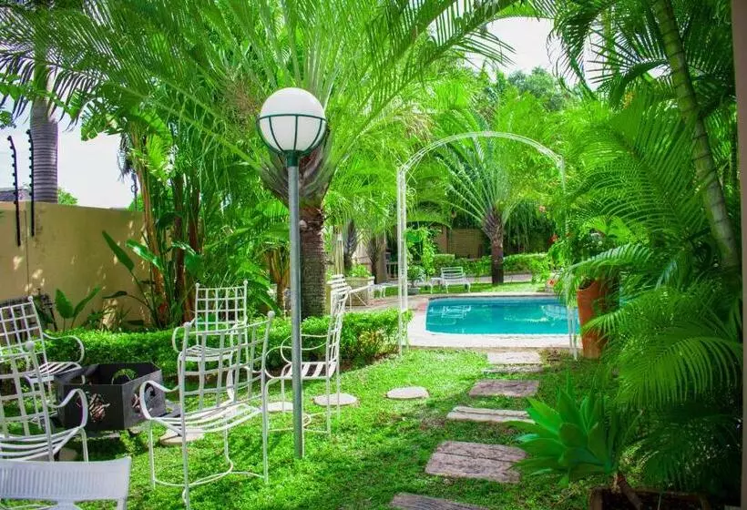 Majatalo Tengo Guest House