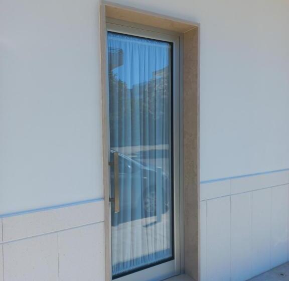 Punta Pagliaia Rooms