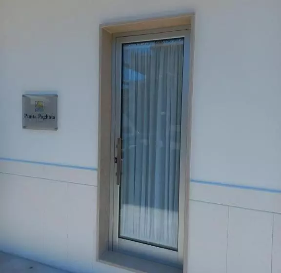Punta Pagliaia Rooms