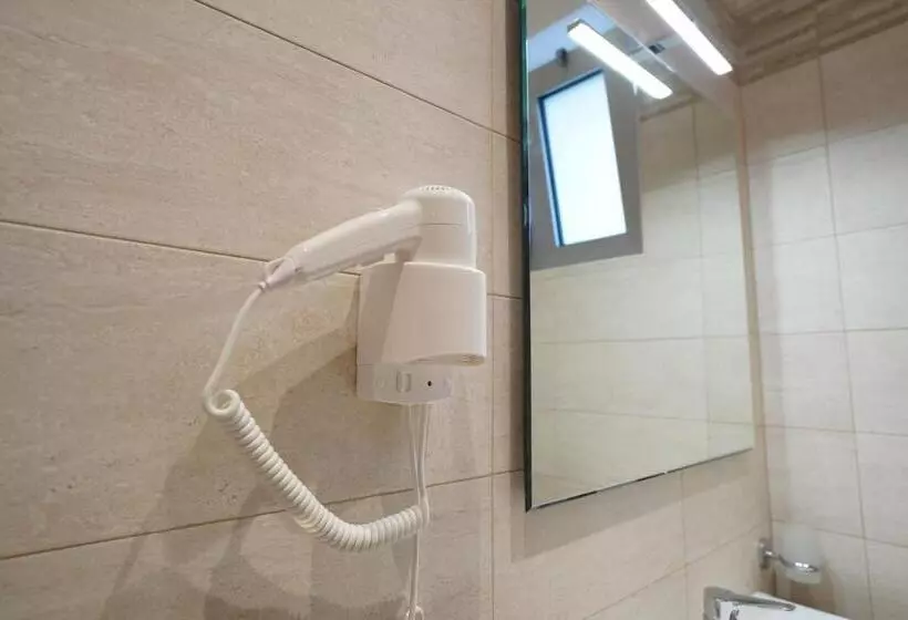 Punta Pagliaia Rooms