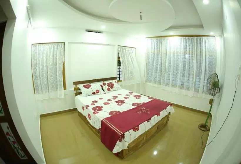 Thodupuzha 4 Bhk Luxury Home Awy From Home