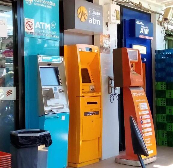 هاستل The Rock Hut