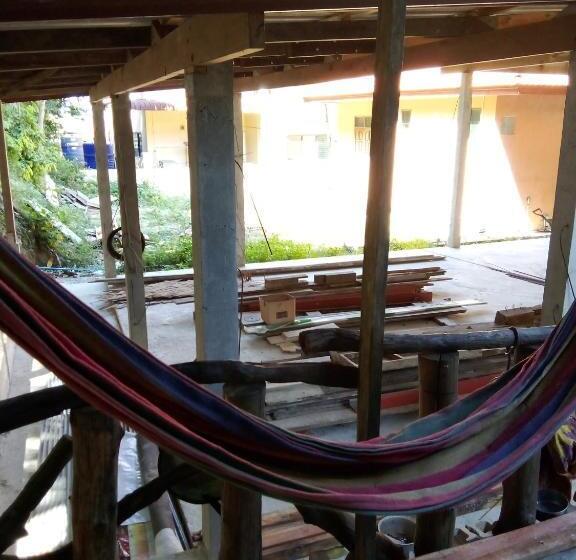 هاستل The Rock Hut