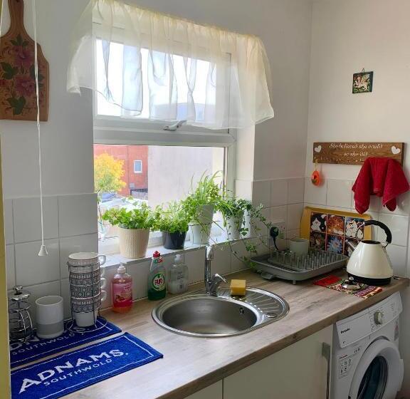 Apartments Near The Sea With Free Parking Southend On Sea