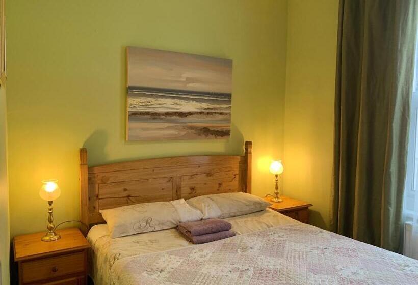 Apartments Near The Sea With Free Parking Southend On Sea