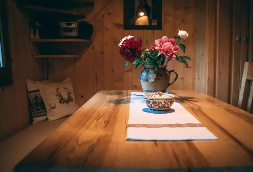 Casa De Vacanta Colibita Veche  Langa Lac