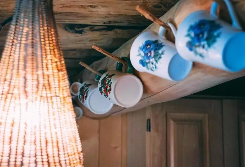 Casa De Vacanta Colibita Veche  Langa Lac